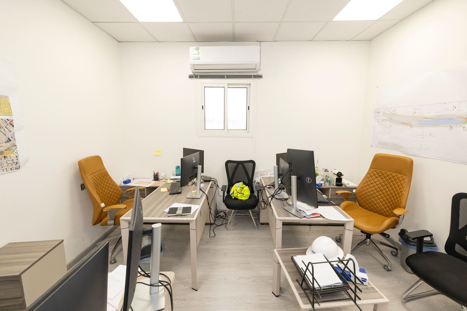 Prefabricated rooms, caravans and cabins